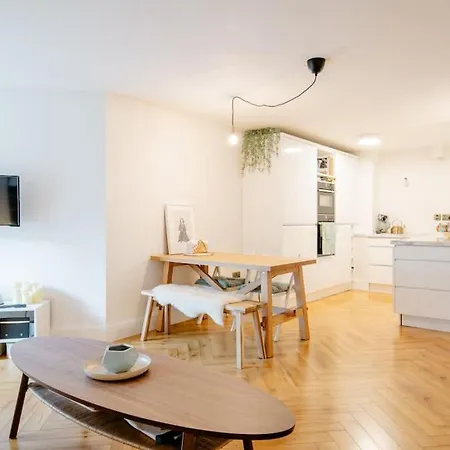Luxury Centre Apartment *